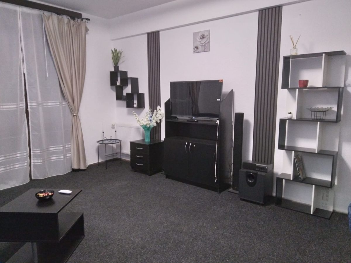 Apartament Piata Romana/Liceul German - Poză 2