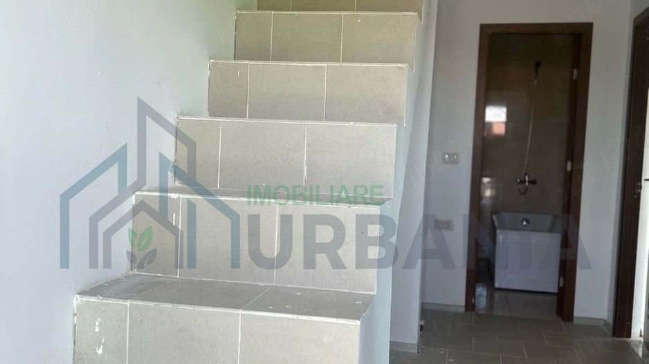 Casa de vânzare în Voinești, construcție din cărămidă termoizolantă - Poză 1