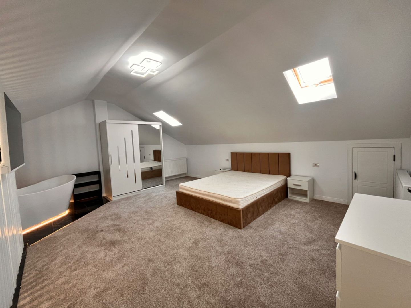 Apartament de Închiriat cu 3 Camere | Suceava/Scheia | 500Euro/Luna - Poză 1