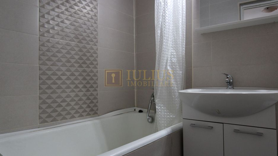 Medicina - Iulius Mall, dormitor cu pat matrimonial. - Poză 12