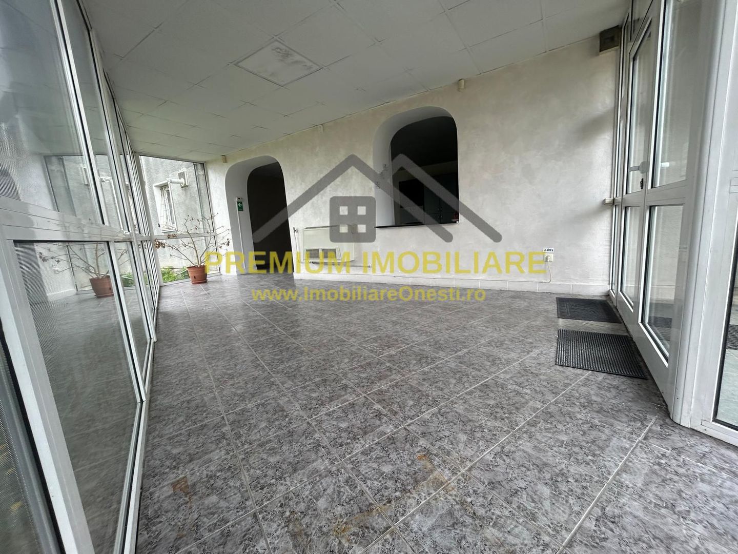 Spațiu comercial de vanzare  – 42,73 mp + extindere 23 mp, - Poză 2
