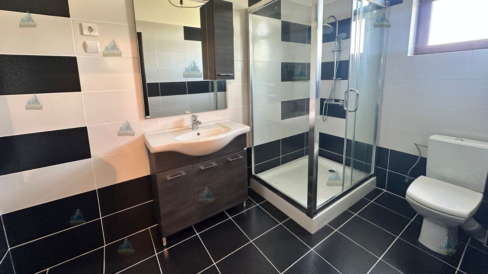 Vilă de vânzare 1500 mp teren - Poză 23