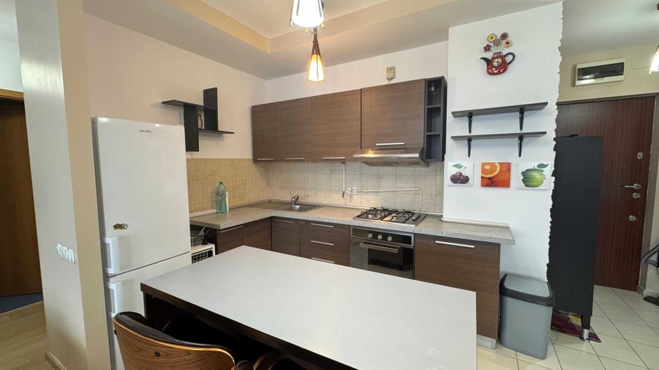 Apartament 3 camere LUX, 2 băi, 2 balcoane, centrală, parcare inclusă, boxă - Poză 7