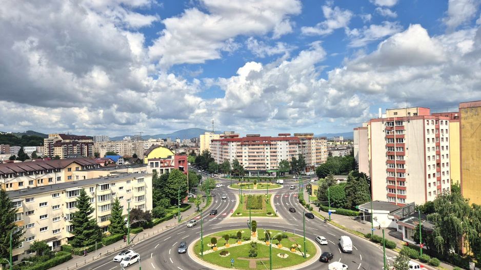 Apartament 2 camere de vânzare – Zona Gemenii | Vedere panoramică spre oraș - Poză 1