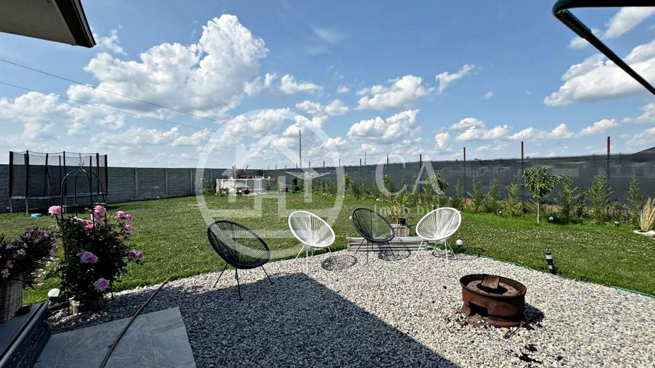 Casă de vânzare cu 3 camere si o anexa  in Sântandrei, Bihor - Poză 3