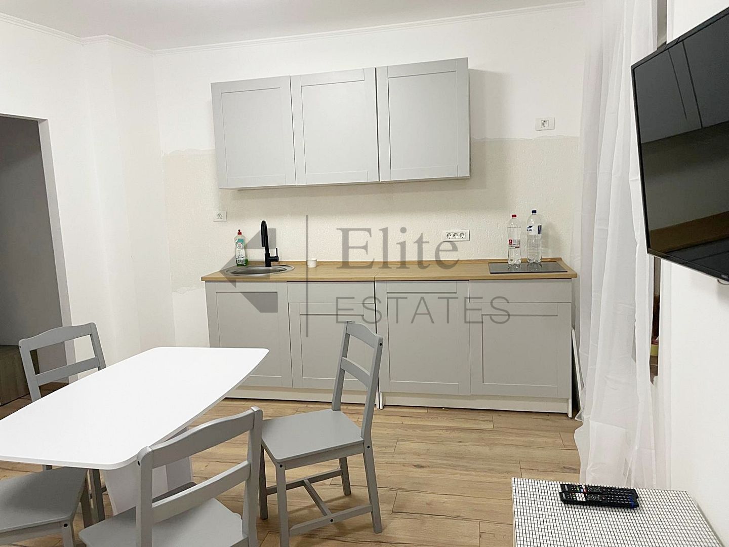 Casa de vanzare in zona Cantemir - Poză 2