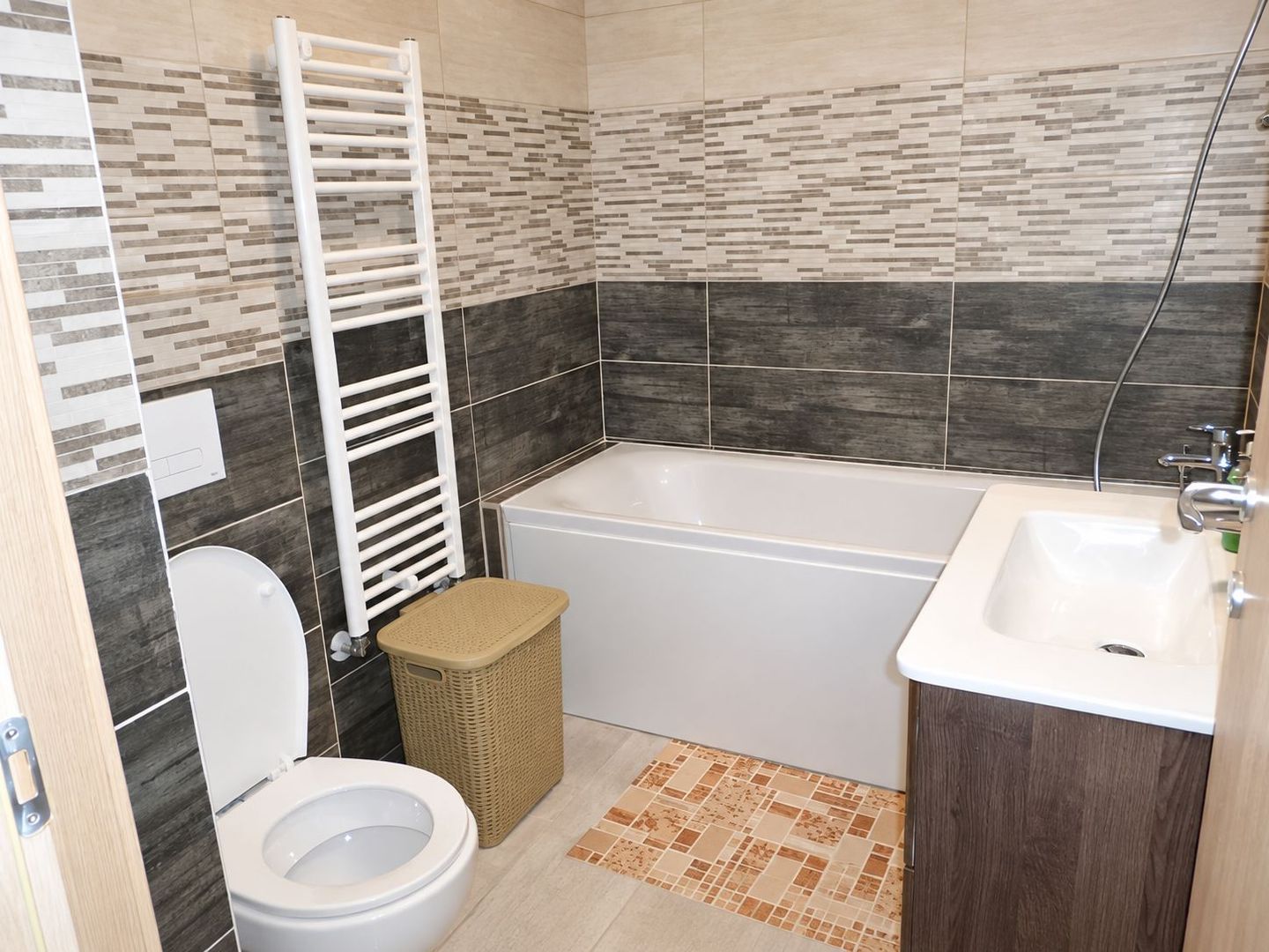 Apartament 1 camera dec 37 mp Conest Grand Residence Tudor V. 400 euro - Poză 5
