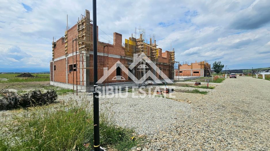 Casa NOUA, confort si calitate top - Poză 10