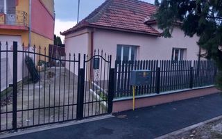 Ag EUROPA vinde casa cu camere si teren 7.2 ari în zona Closca. - Poză 1