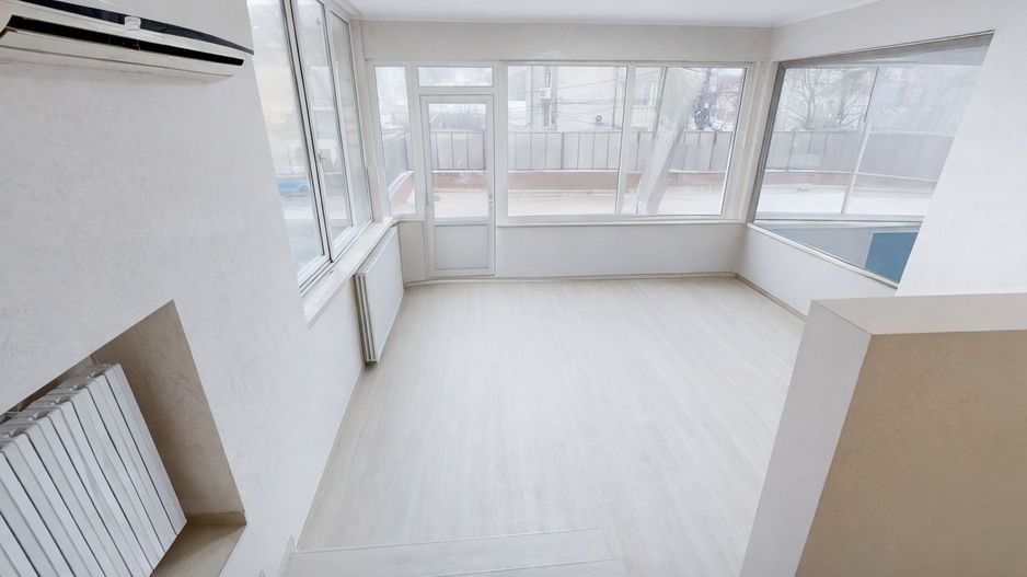 CAPITOL - B-dul. Mamaia - Apartament cu 4 camere si terasa de 80 mp. - Poză 5