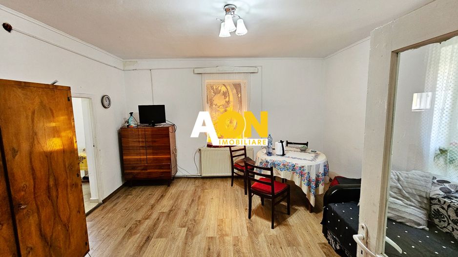 Casa renovata, 2 corpuri de cladire + anexe, 1331 mp teren, Paclisa - Poză 13