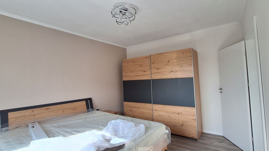 Duplex superb despartit prin garaj - Poză 9