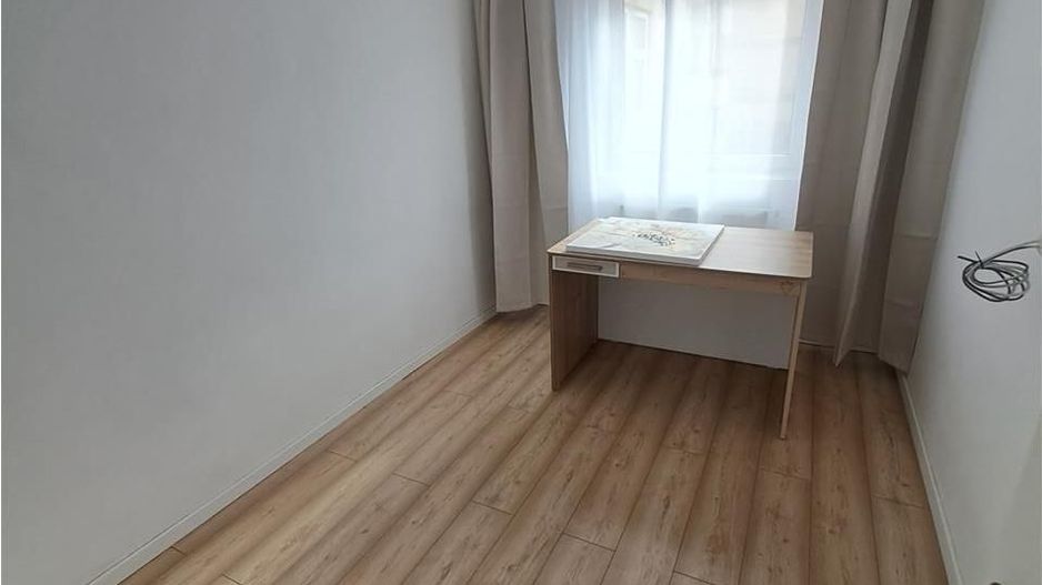 Etaj 1 4 camere  Complexul Studentesc-aproape de Sala Olimpia - Poză 24