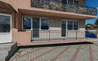 Apartament luminos 3 camere,Parter, parcare,Râșnov, Cartier Covaciu - Poză 1