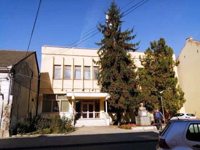 Cladire comerciala Lipova - Poză 1