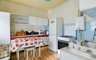 Casă individuală cu teren de 1100 mp și 3 apartamente în curte - Poză 23