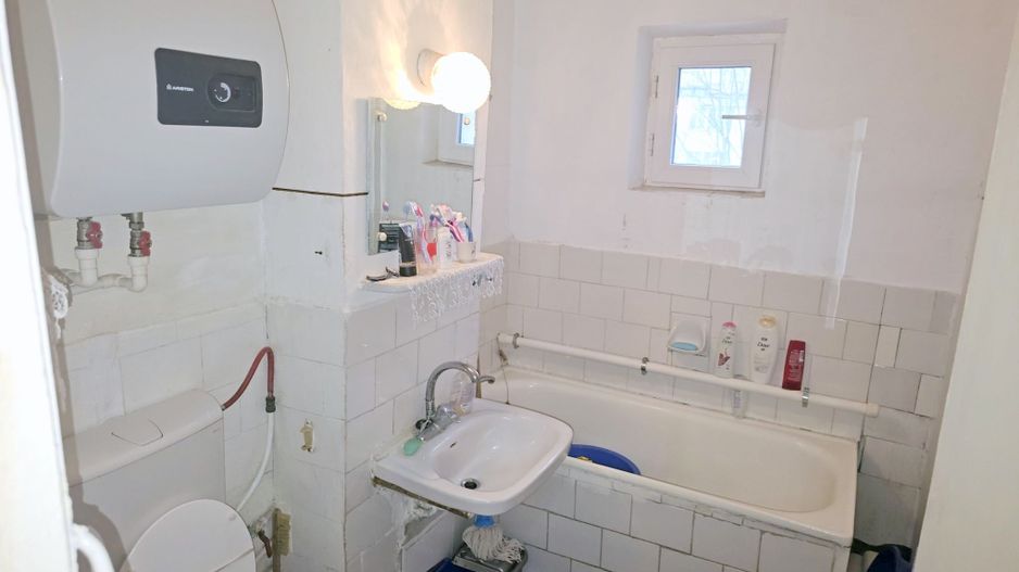 Vanzare - apartament cu 2 camere, Micro 20, J-uri - Poză 3