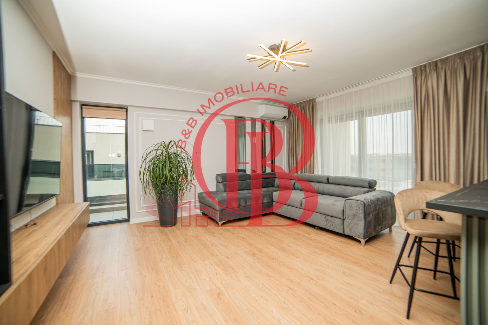 Penthouse 2 camere mobilat utilat panouri solare pompa caldura - Poză 3