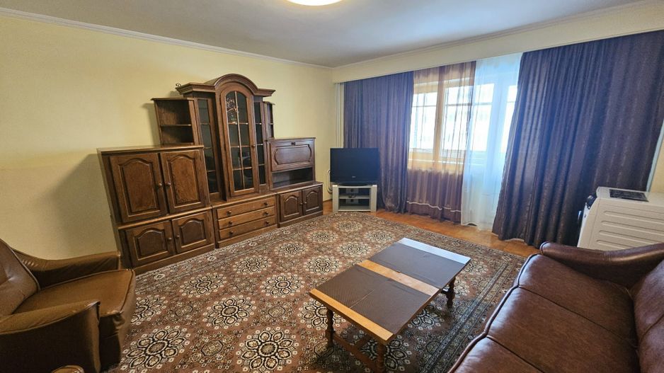 Apartament 2 camere, decomandat, Fratii Golesti - Poză 1