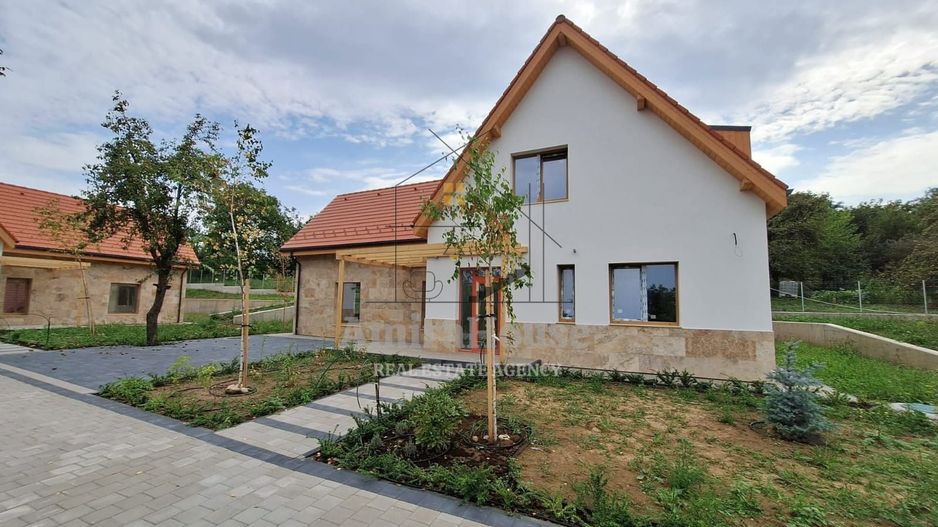 0% COMISION 3 Case individuale,  199 mp utili,  teren 533 mp, sat Gheorgheni - Poză 10