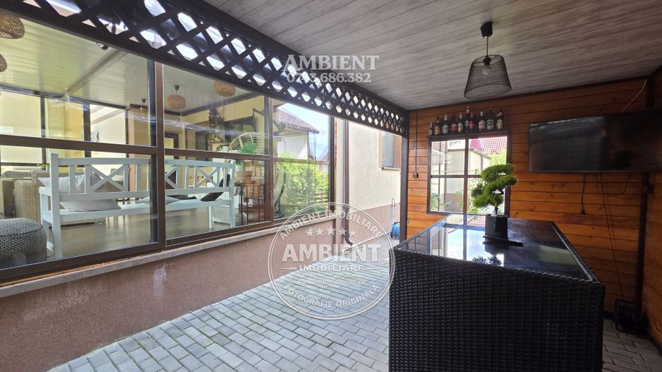 Eleganță, lumină, confort într-o locuință care inspiră, o casă care se trăiește! - Poză 23
