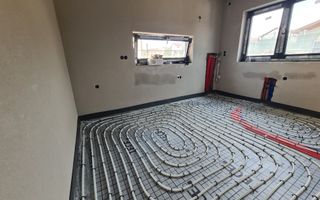 Casa 4 camere 2 bai terasa acoperita si teren 334 mp in Sura Mare - Poză 9