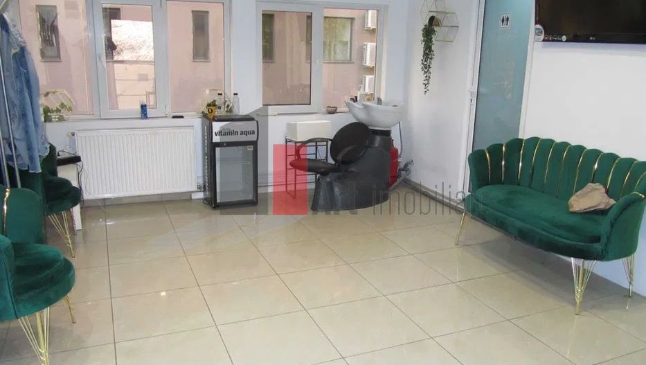 Spatiu comercial de inchiriat in zona Baba-Novac (vis-a-vis de parcul Iore) - Poză 5