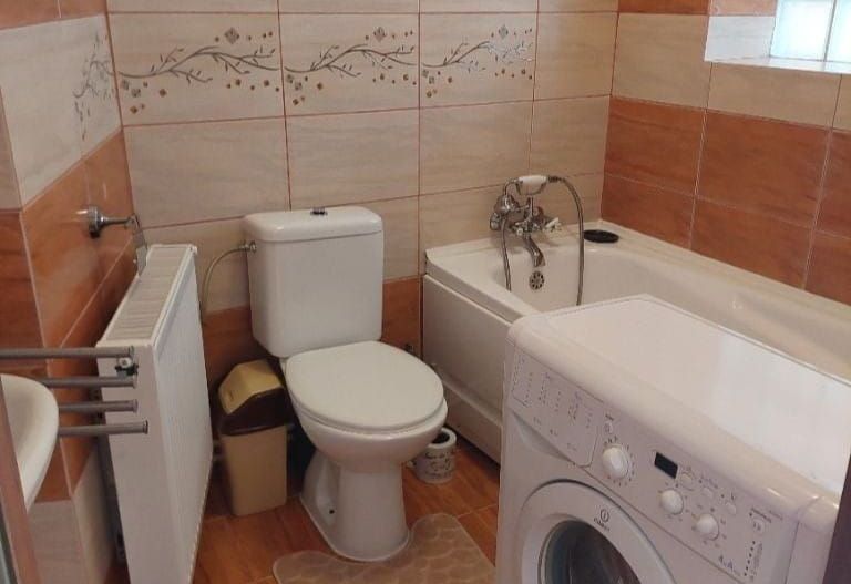 De inchiriat studio la casa, zona centrala Brasov, Schei - Poză 10