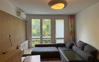 Apartament cu 3 camere - Metrou Costin Georgian - bd. 1 Decembrie 1918 - Poză 2