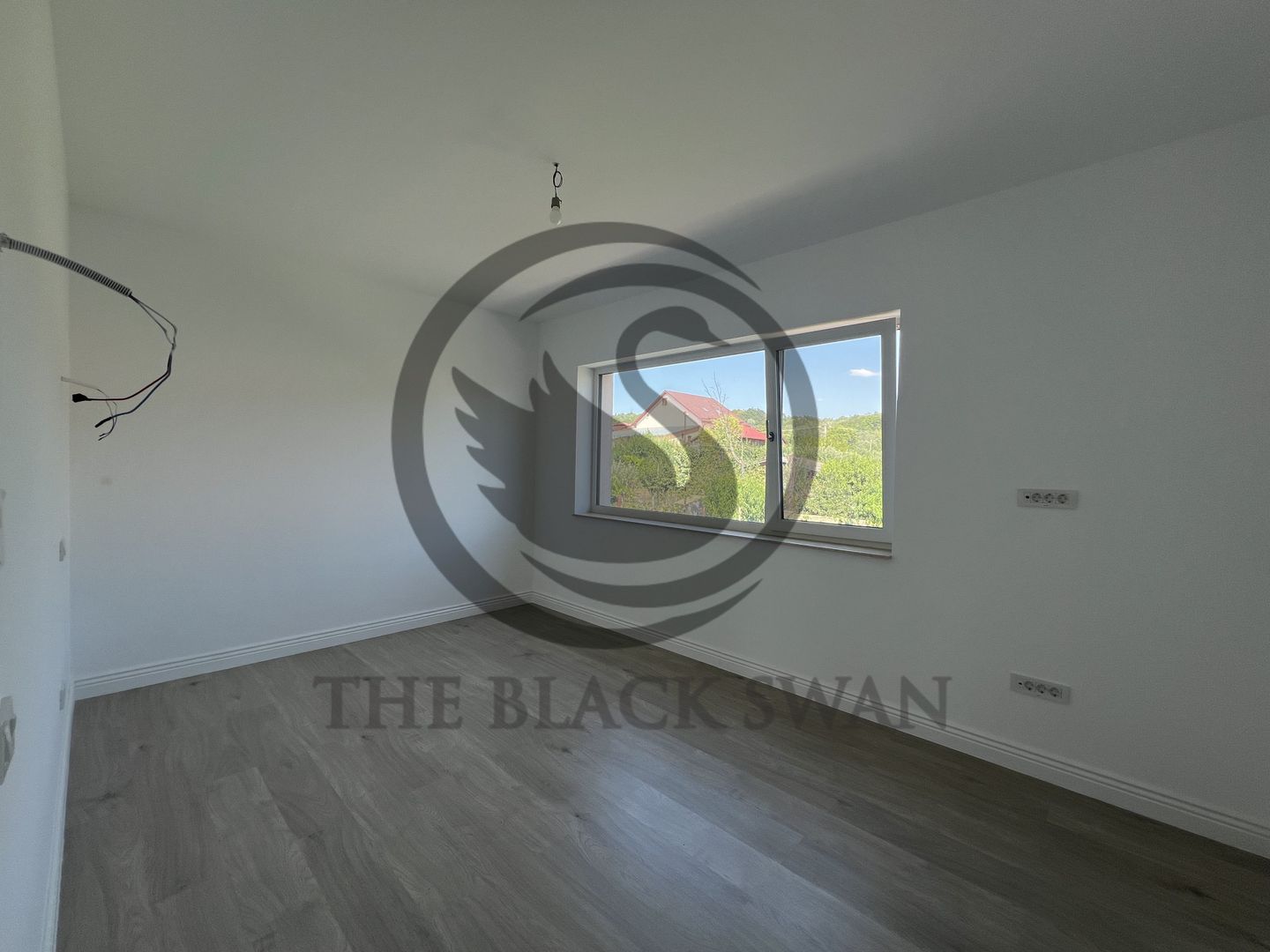 Casa cu 4 camere de vanzare | Premium | Nou | Moreni - Bld. Republicii - Poză 22