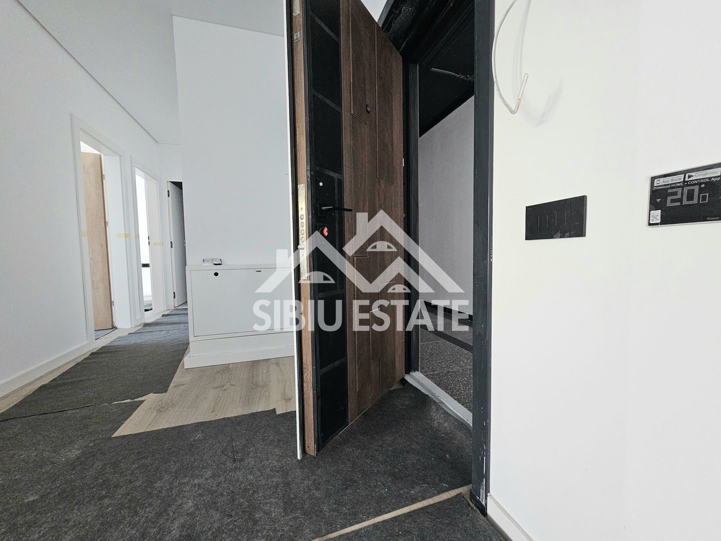 Apartament Sibiu central 3 camere, 2bai, lift garaj NOU - Poză 3