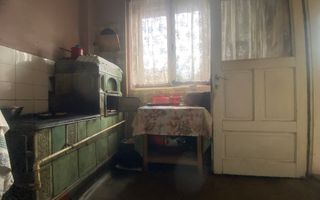 Vanzare casa cu 6 camere in Targoviste - vizavi de Colegiul Carabella - Poză 10