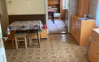 Casă de vânzare, zona 14 Mai - Poză 3