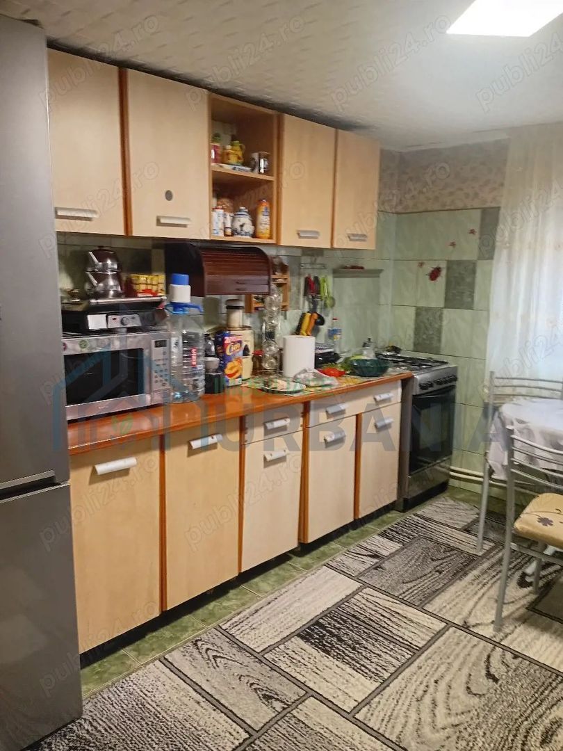 inchiriez etaj vila Tatarasi - Poză 3