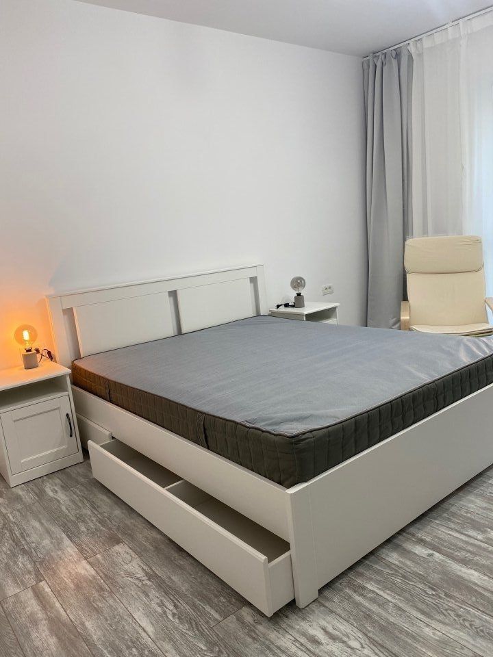 Garsoniera spatioasa de inchiriat / Plaza Romania - Poză 6