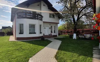 Case cu 7 camere, curte proprie + spălătorie, în Sighetu Marmației - Poză 29