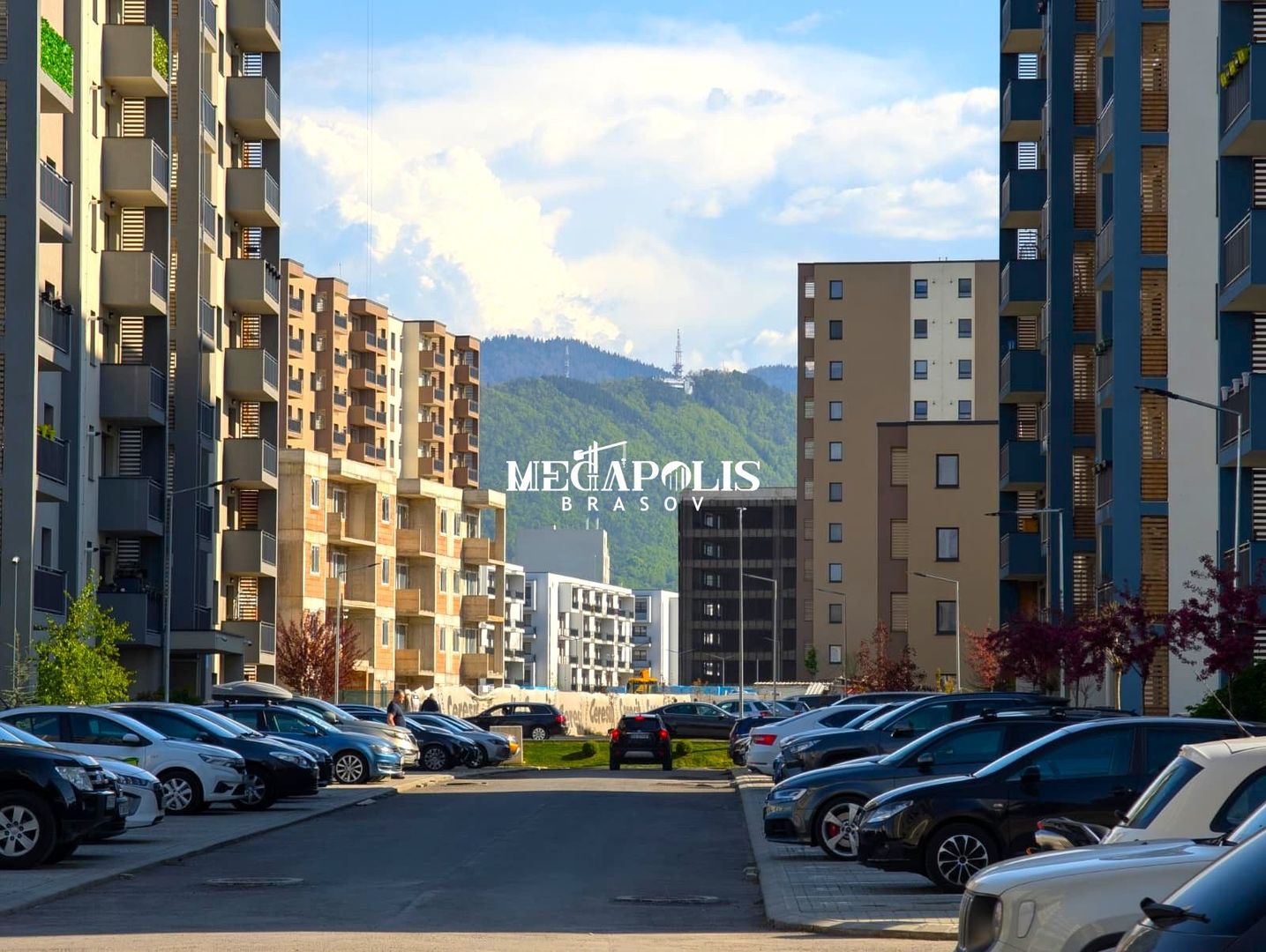 Apartament 3 Camere Decomandat Tractorul Intabulat - Poză 1