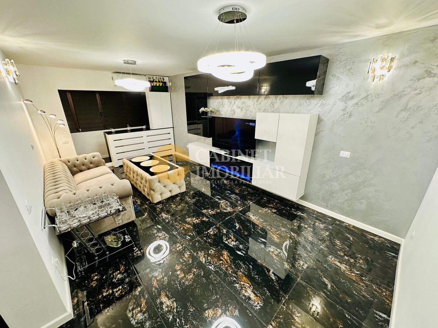 Nicolina - Apartament 3 Camere Decomandat -Etaj3  + Loc De Parcare ,Bloc - 1992 - Poză 1