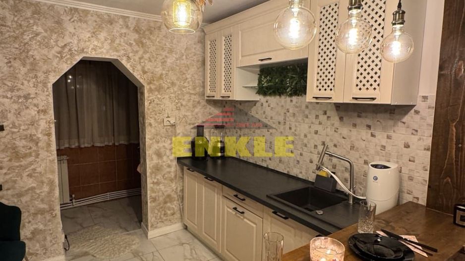 De vânzare apartament 2 camere decomandat, complet mobilat și utilat - Poză 3