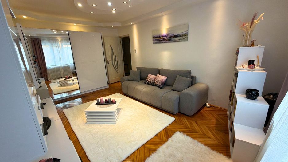Apartament 2 camere decomandat 50 M²  semicentral - Poză 1