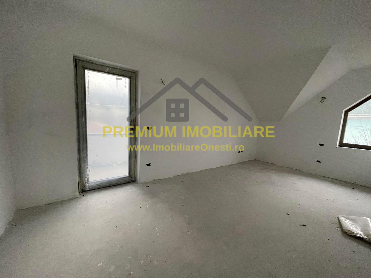 Vila de Vanzare Onesti - Zona de sus - Poză 9