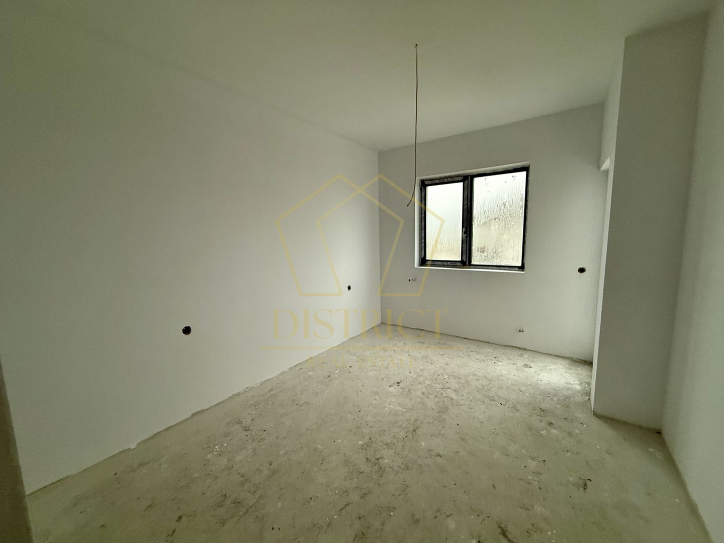 Duplex cu perete dublu cu toate utilitatile | Sanandrei - Poză 1