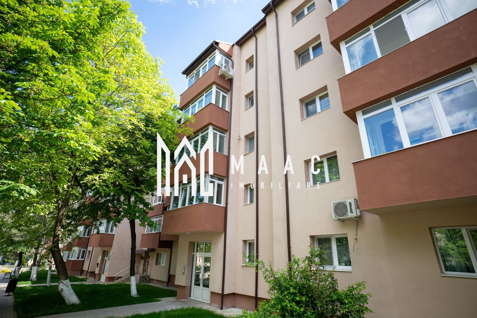 Apartament 2 camere| 55mp| Strada Republicii - Poză 1