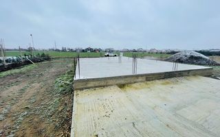 Teren intravilan cu fundație ridicată (plan P) - Poză 2