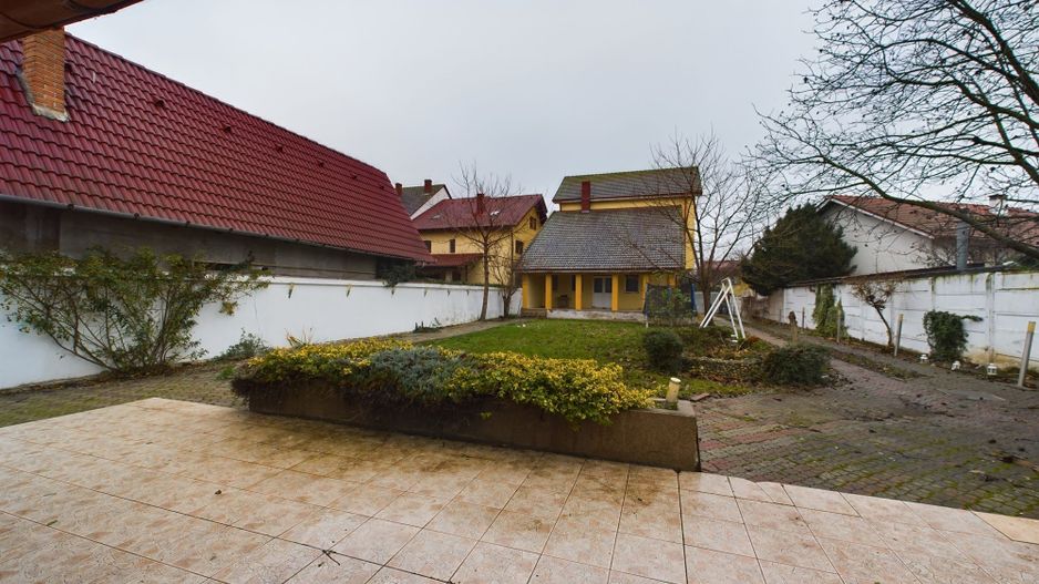 Casă situată Central în Dumbrăvița - Poză 31