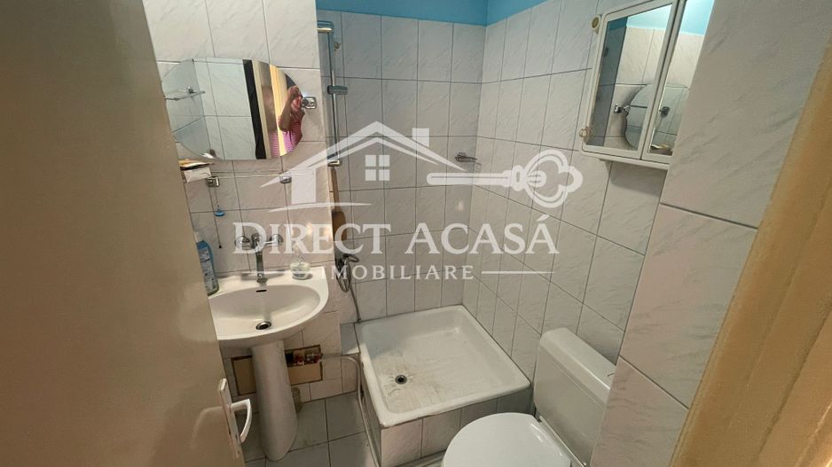 Apartament cu 4 camere de inchiriat-Str Republici-Zona 7 Noiembrie - Poză 16