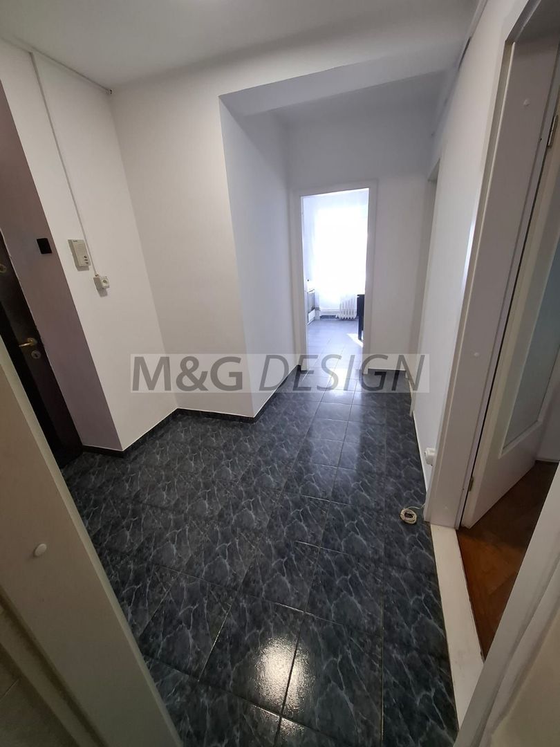 Medicina, etaj 3, CENTRALA, renovat recent - Poză 16
