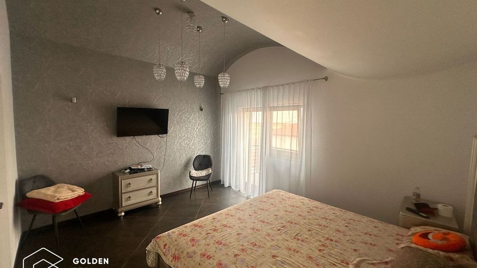 Oportunitate! Vila de lux, Livada, P+E, 5 camere, teren 957mp - Poză 8