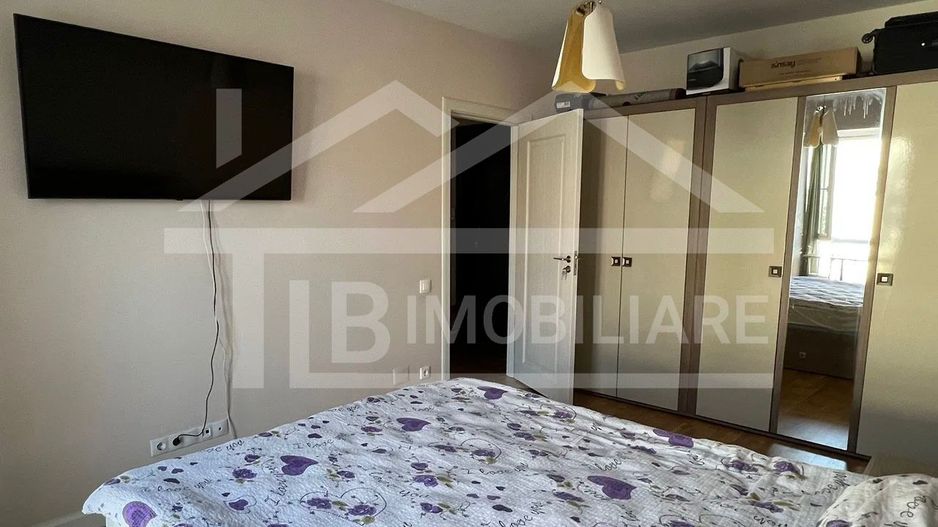 Apartament cu 2 camere, 55mp, Zona Central - Poză 4