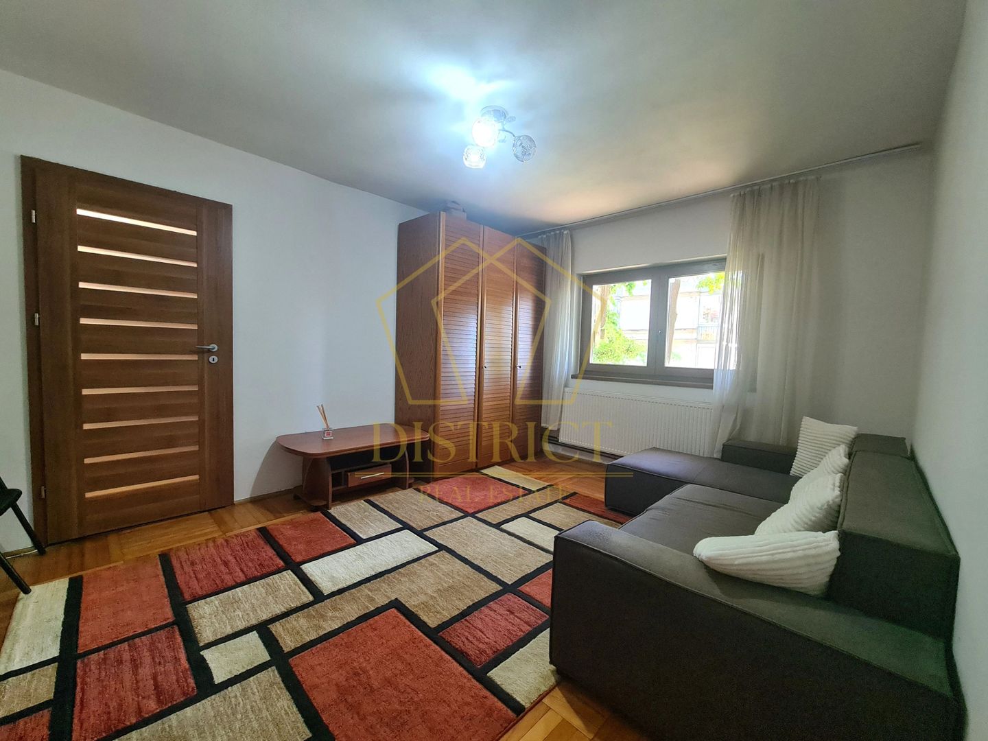 Apartament cu 2 camere si centrala proprie | Lipovei - Poză 1